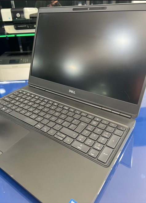 Dell Precision 7560 I7 11° 32GB RAM 512 GB SSD 4GB NVIDIA 15" REACONDICIONADO